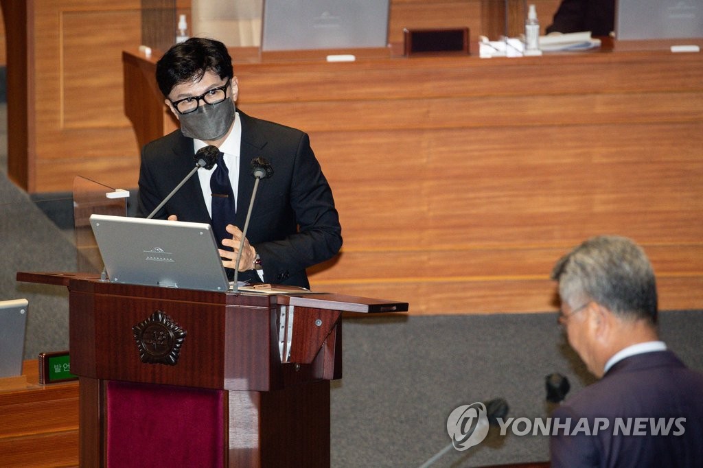 대정부질문 첫날…"정치보복 끊어내야 vs 특검, 정치혐오 조장"(종합)