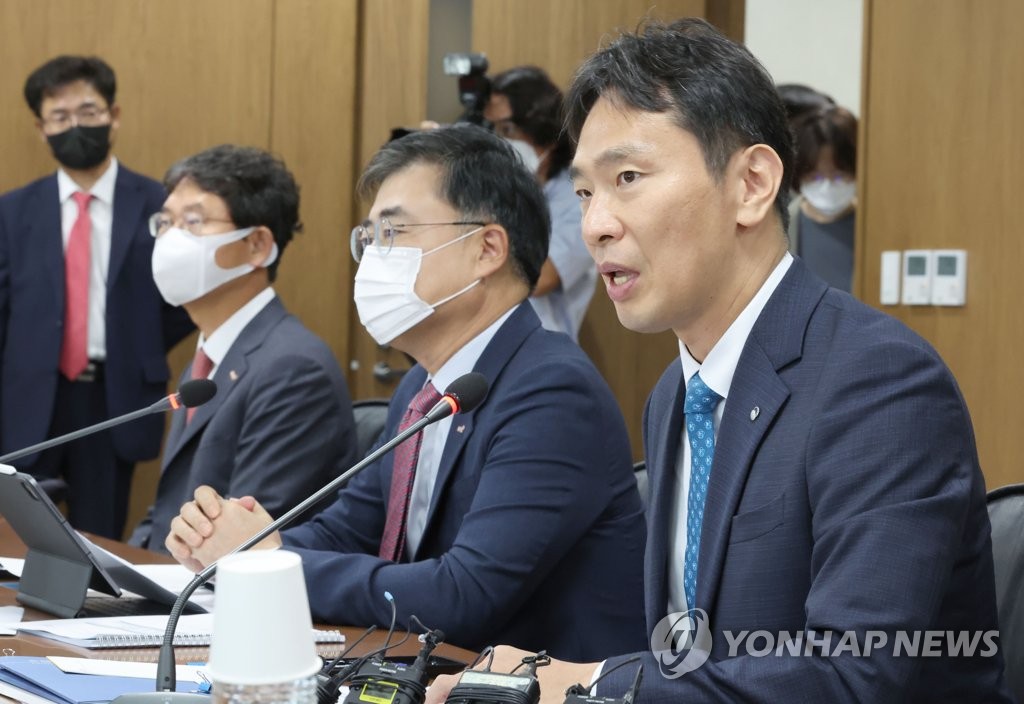 금감원장 "금융업권별 위험 요인 세심히 챙겨야"