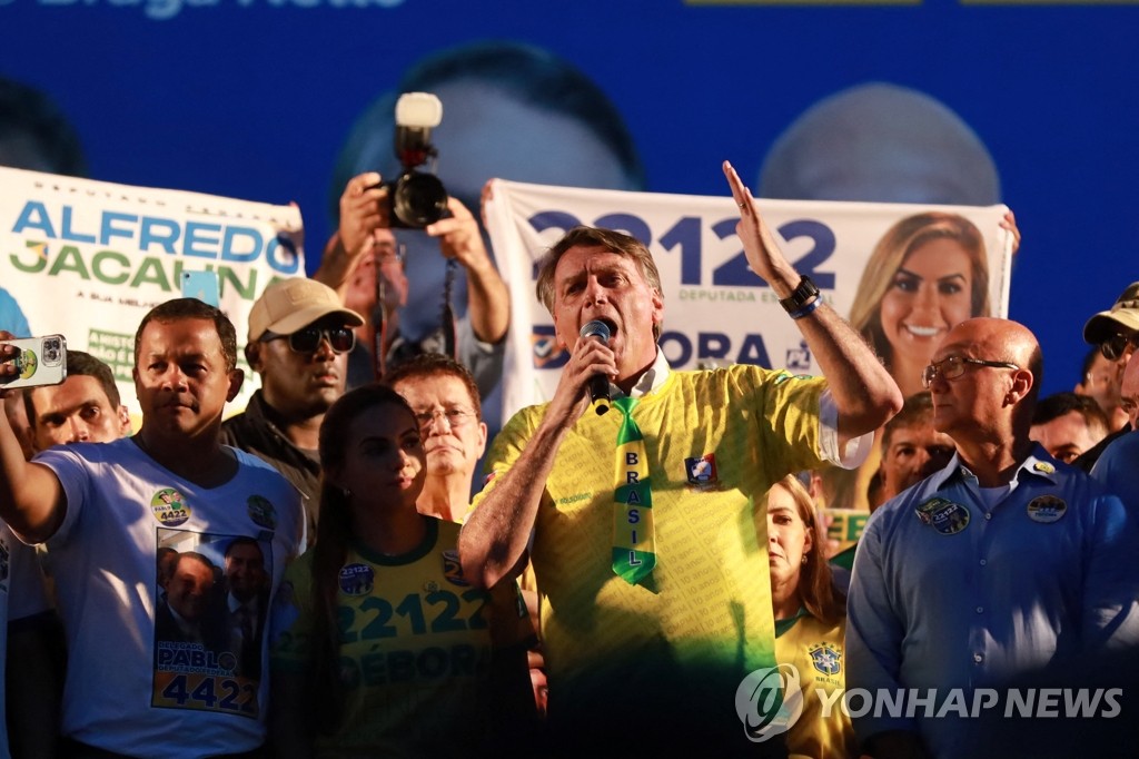 브라질 대선 1차서 끝나나…룰라, 여론조사서 과반 근접
