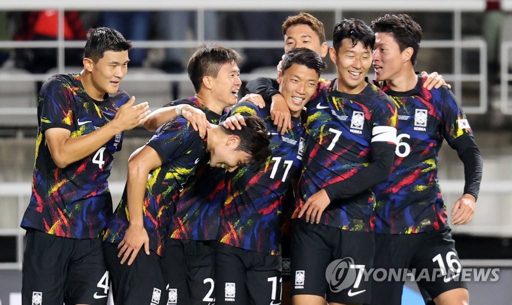 '황희찬 선제골' 벤투호, 코스타리카와 전반 1-1로 맞서