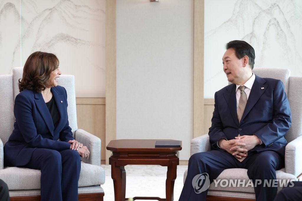 백악관 "해리스, 한미일 3자 협력·한일 양자관계 개선 강조"(종합)