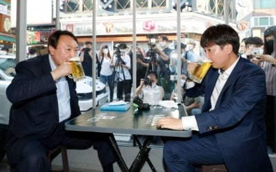 이준석 "尹, 술자리 그만…윤핵관 사기 쳤나 되짚어보라"