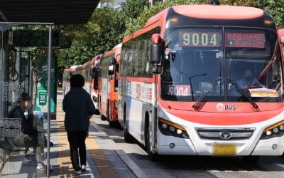 경기도 '버스대란' 잦아든다…道 전면 준공영제 도입, 노조에 양보