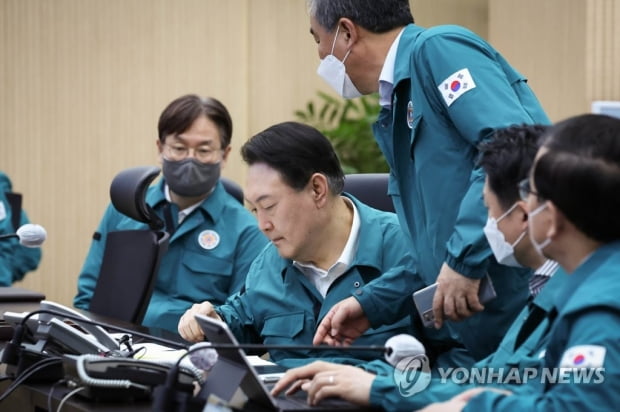 '잠 못드는 용산'…尹, 철야 대기하며 힌남노 대응 총력