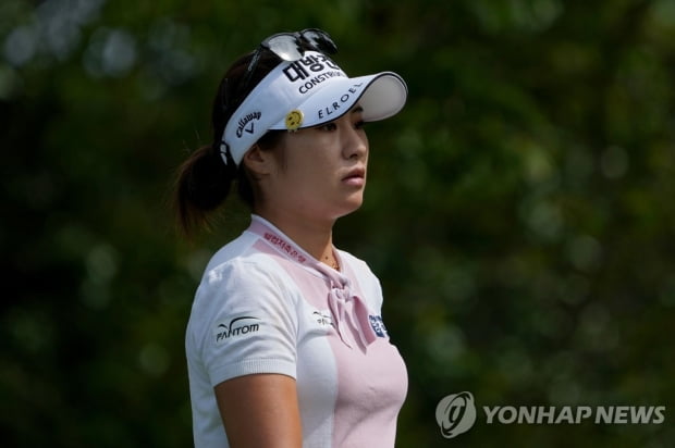 Lee Jung-eun equalized for 4th area at the Kroger Queen Metropolis Championship on the LPGA Tour with 3R 4-stroke