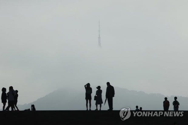 전국 대체로 흐리고 곳곳 약한 비…낮 최고 24∼31도