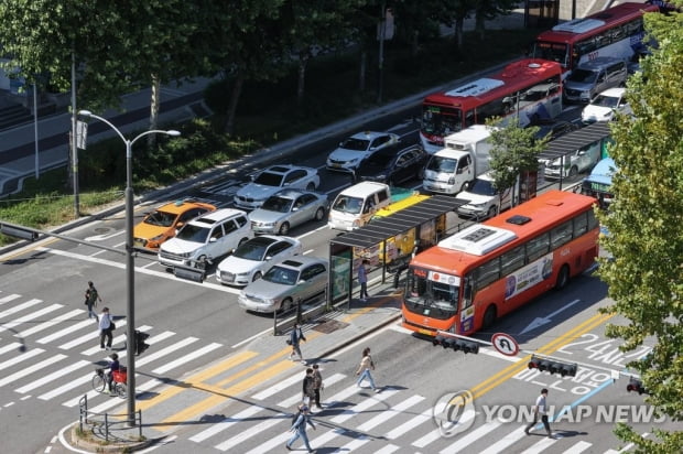 경기도 노선버스 92% 멈춰서나…오늘 밤 노조 파업 여부 결정