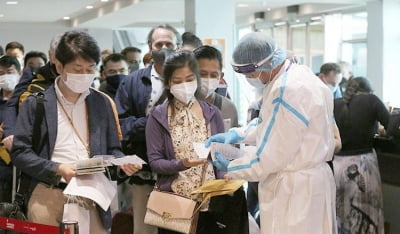 캄보디아, 입국요건 완화…훈센 총리 "백신 접종서 필요 없어"