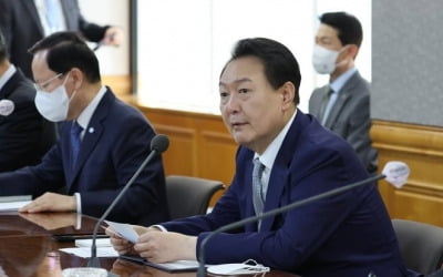 尹, 박진 해임건의 통지에 "받아들이지 않는다"…강대강 대치
