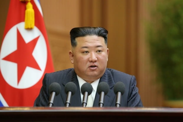 김정은 북한 국무위원장은 지난 8일 열린 최고인민회의에서 시정연설 하며 "절대 핵을 포기하지 않겠다"고 강조했다. / 사진=뉴스1