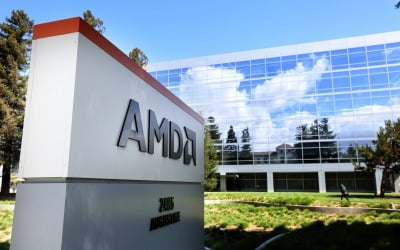 AMD, PC 수요 부진에도 데이터센터 사업에 가느다란 희망