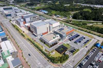 SK, 원료의약품 생산역량 확대…SK바이오텍 新공장 가동 시작