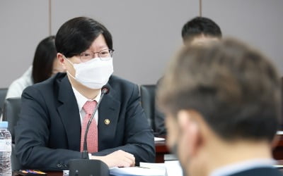 금융위, 네이버·카카오페이 예탁금 보호강화 방안 마련한다