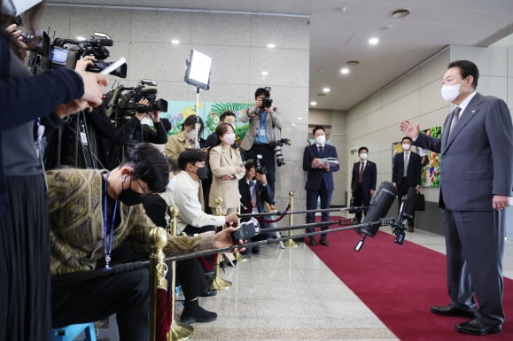 카지노 양상수 도어스테핑 발언 주워담기 [여기는 카지노 양상수실]