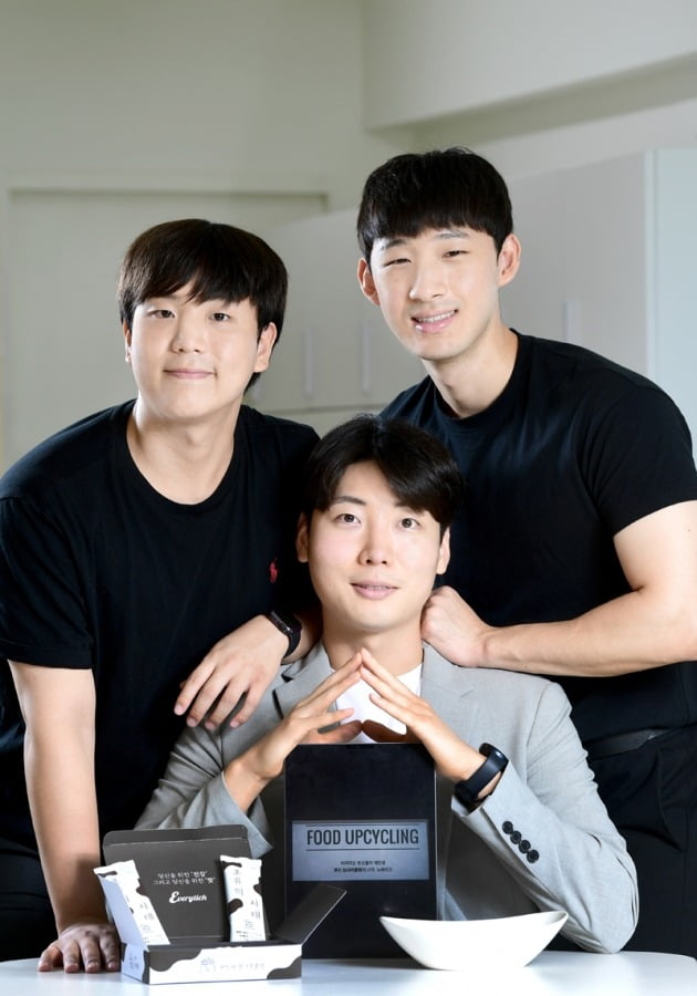 (왼쪽부터) 양정구 COO, 김용운 CEO, 윤준성 CMO
