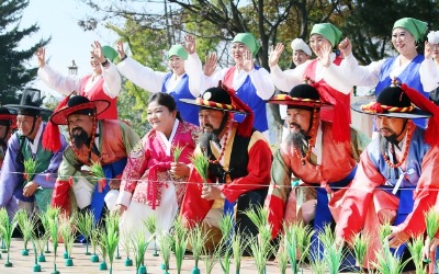 [포토] 2022 여주오곡나루축제 개막식 '오곡들소리 공연'