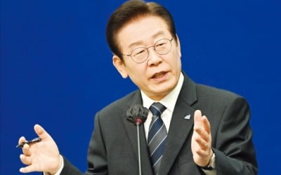 '8.5억 불법자금 의혹' 김용 구속…'이재명 수사' 급물살 탈까
