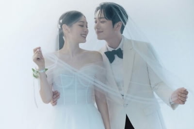 김연아·고우림 오늘 결혼식…아름다운 웨딩 화보 공개