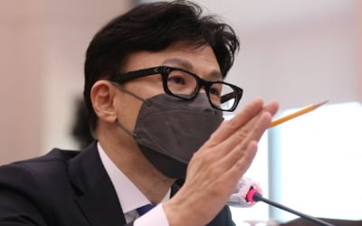 한동훈 "민주당, 국민 상대로 허위사실 유포 가담…사과하라"