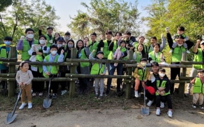 현대엔지니어링, '생태숲 가꾸기' 가족봉사활동 진행