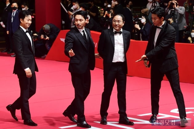 [포토] 박해일-변요한-김한민 감독-옥택연, '흡사 중창단의 등장' (27th BIFF)