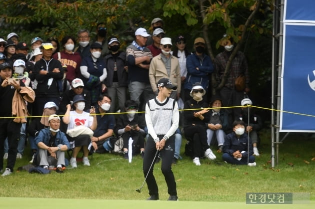 [포토] 박성현, '조금만 더...'(하이트진로 챔피언십)