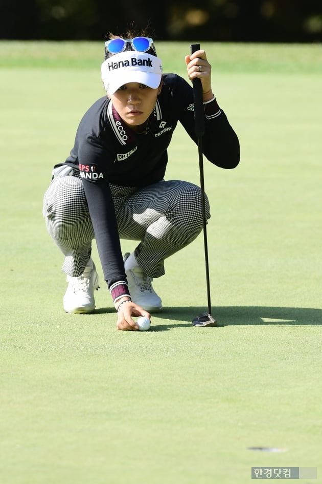 [포토] 리디아 고, '정확하게 읽는다'