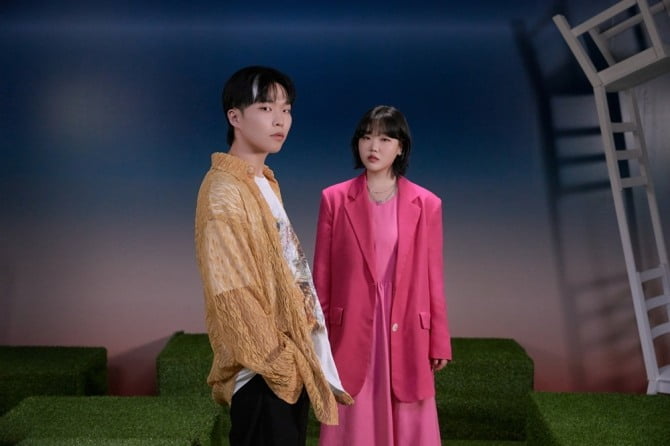 AKMU, 13일 위버스 합류…글로벌 음악팬과 교감 확대