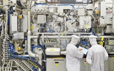 ASML, 3분기 매출·순익 시장 예측과 가이던스 모두 웃돌아