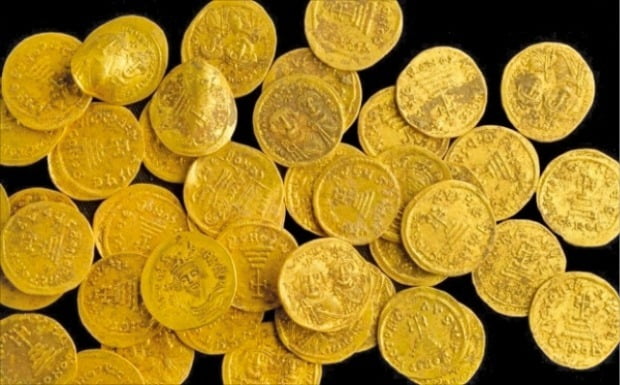 [사진으로 보는 세상] 골란고원 유적지서 동로마제국 금화 무더기 발굴