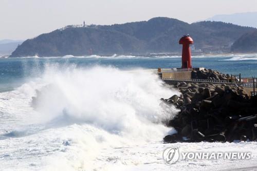 인천 서해5도에 강풍주의보…서해에 풍랑주의보