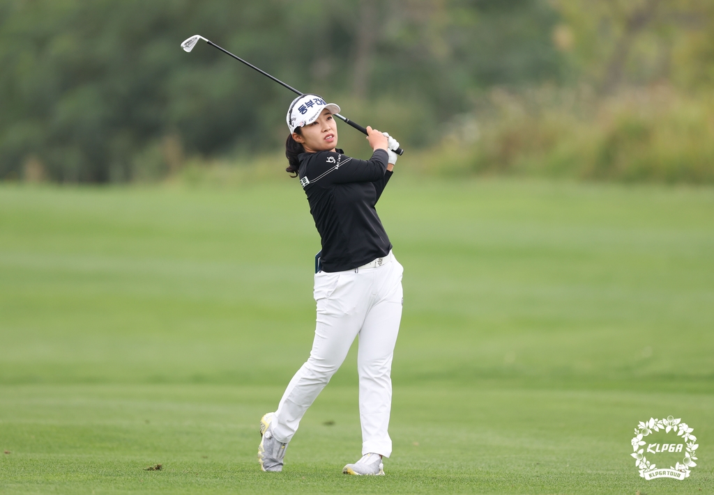 김수지, KLPGA 투어 하나금융 챔피언십 우승…2주 연속 트로피