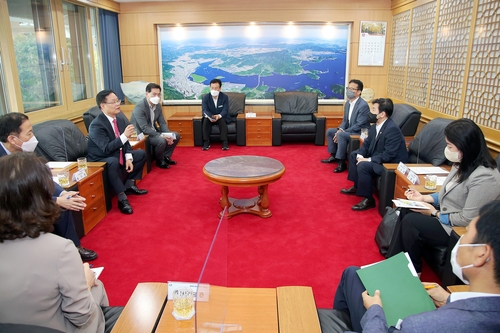 창원시장, 기재부 2차관 만나 BRT구축 등 사업에 국비지원 건의(종합)