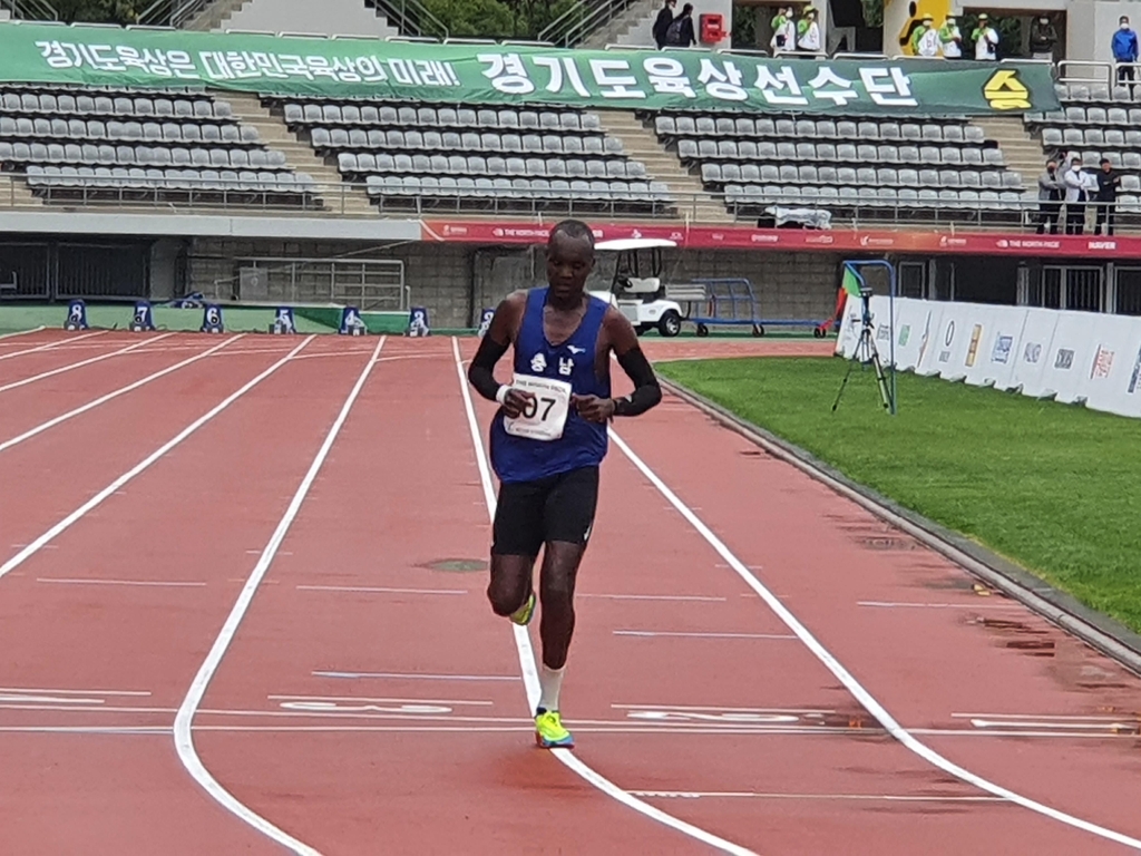 [전국체전] 남자 마라톤 1위 오주한 "부상·자신감 회복 중"…2시간18분07초