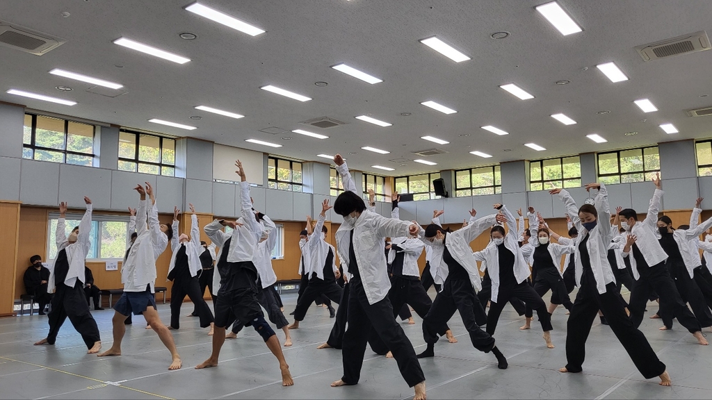 현대적 몸짓으로 풀어낸 호동 설화…국립무용단 무용극 '호동'