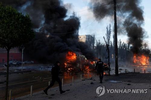 우크라 "키이우 중요 기반시설에 자폭 드론공격"