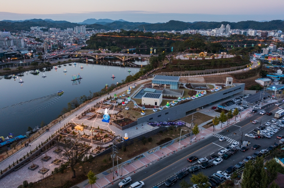 환상적인 진주 유등 365일 즐긴다…'유등테마공원' 개장