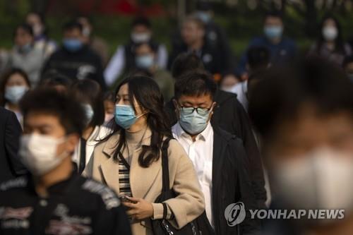 "중국 젊은이 55%, 서방 낮춰 본다…6년 만에 3배로 늘어"