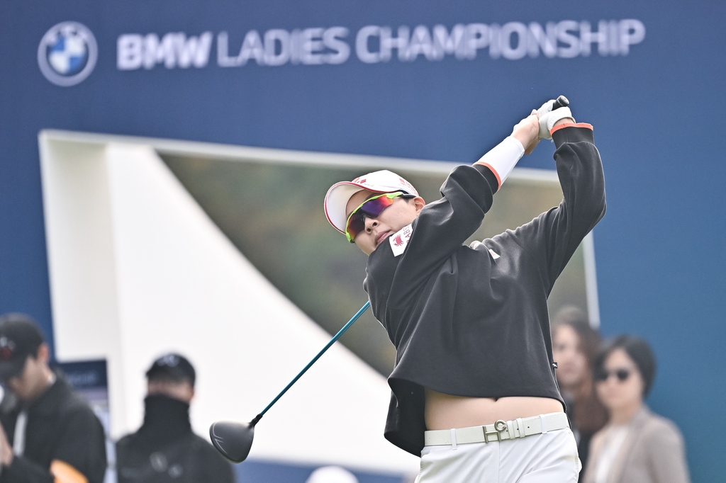 김효주, 고향 원주서 열린 LPGA 대회 3R 5위…선두와 3타 차