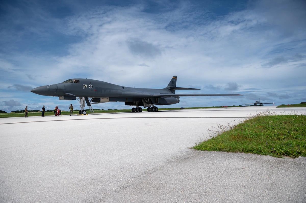 괌 배치 B-1B, 한미연합훈련 참가 가능성…美 "더 많은 동맹과 훈련"