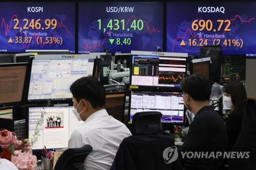 '시진핑 3기' 우려에 홍콩증시 6%대 폭락…위안화도 약세