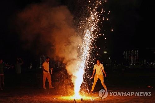 [월드&포토] 전국이 불빛으로 가득…인도 '빛의 축제' 디왈리