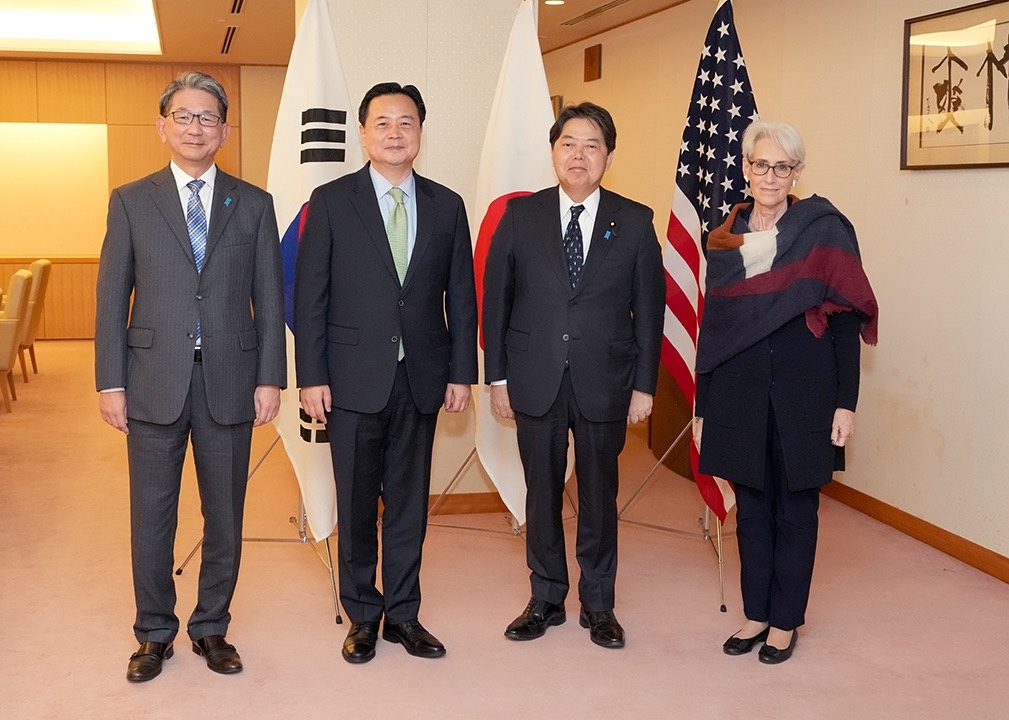 한일 외교차관 "북한 도발에 한미일 협력 강화 필요성 공감"