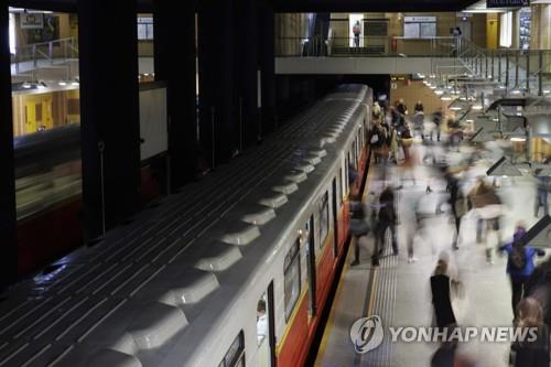 美·폴란드 에너지 안보에 고배…韓 원전 수주 '안이한 전략'