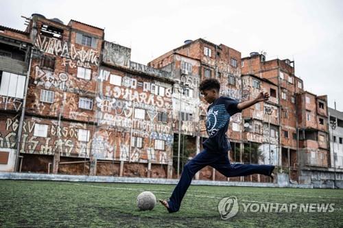 남미좌파 대부 룰라 복귀에 브라질 다시 '좌향좌'