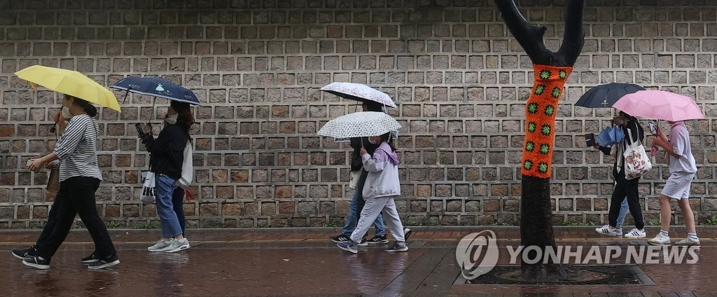 '쌀쌀한 가을' 내일 아침기온 10도 안팎까지 떨어진다