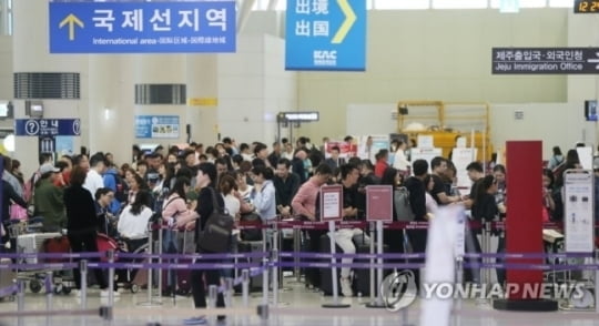 외국인 다시 몰려오나…무사증 입국·크루즈 여행 재개