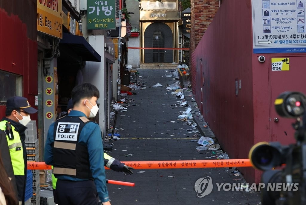 중고생도 6명도 이태원 참사 희생…교육부 "학교 안전교육 보완"