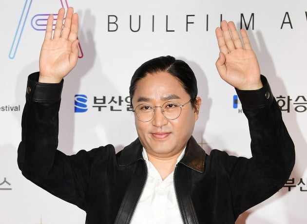 '최우수 감독상' 김한민 감독 "'한산', 8년만 다시 연출…쟁쟁한 작품 속 영광"[2022 부일영화상]