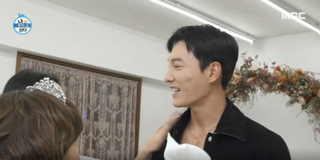 [종합] 허니제이 남편, 35세 '패션계 종사자' 정담…180cm 넘는 모델 포스('나혼산')